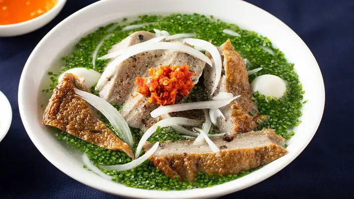Bánh Canh Hẹ Quy Nhơn: Hương Vị Đậm Đà Từ Vùng Đất Biển Bánh Canh Hẹ Quy Nhơn: Hương Vị Đậm Đà Từ Vùng Đất Biển