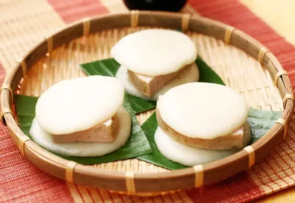 Bánh Dày Làm Từ Gạo Gì? Bí Quyết Chọn Nguyên Liệu Chuẩn Vị Bánh Dày Làm Từ Gạo Gì? Bí Quyết Chọn Nguyên Liệu Chuẩn Vị
