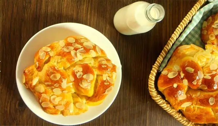 Bánh Mì Hoa Cúc: Đánh Giá Toàn Diện Về Hương Vị, Cách Làm Và Giá Trị Dinh Dưỡng