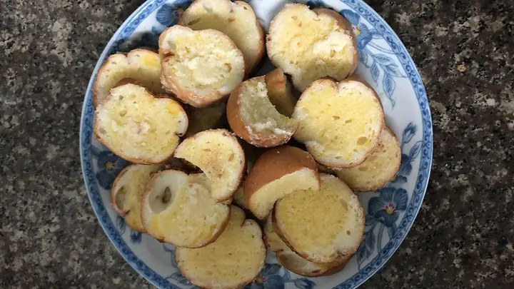 Bánh Mì Sấy Bơ Đường: Hướng Dẫn Chi Tiết Từ A Đến Z