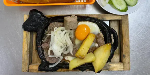 Bò Bít Tết Bách Khoa: Đánh Giá Chi Tiết Quán Ăn Nổi Tiếng Ở Quận 10