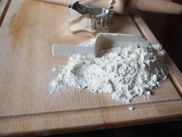 Bột Mì Khoảnh Là Gì? Khác Gì Với Bột Năng & Cách Dùng Trong Bếp Bột Mì Khoảnh Là Gì? Khác Gì Với Bột Năng & Cách Dùng Trong Bếp