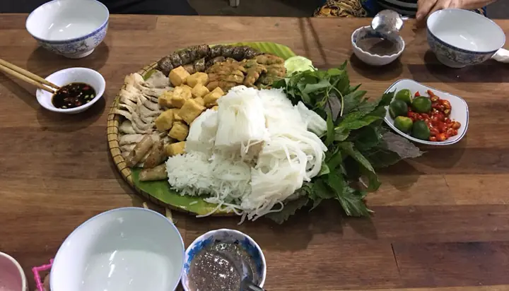 Review Quán Bún Đậu Mắm Tôm Mẹt 108: Trải Nghiệm Thực Tế Có Đáng Thử?