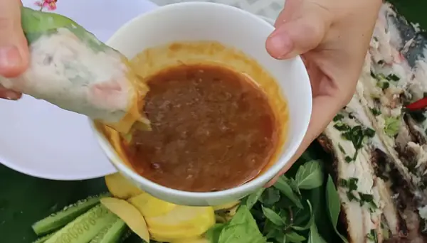 Cách Nướng Cá Lóc Cuốn Bánh Tráng Đúng Chuẩn: 3 Công Thức Đậm Đà Cách Nướng Cá Lóc Cuốn Bánh Tráng Đúng Chuẩn: 3 Công Thức Đậm Đà