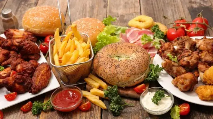 Cách Nấu Ăn Fast Food Tại Nhà: Tổng Hợp Công Thức Và Bí Quyết