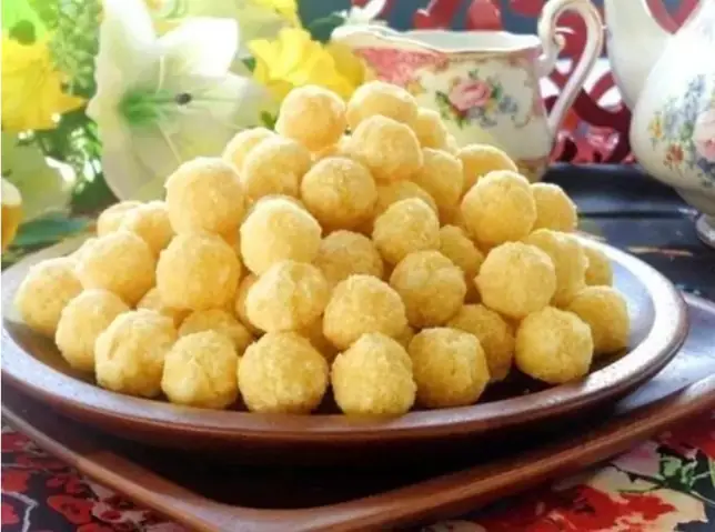 Cách Làm Bánh Nhãn Giòn Xốp Chuẩn Vị Từ Bột Nếp - Hướng Dẫn Chi Tiết Từ A Đến Z Cách Làm Bánh Nhãn Giòn Xốp Chuẩn Vị Từ Bột Nếp - Hướng Dẫn Chi Tiết Từ A Đến Z