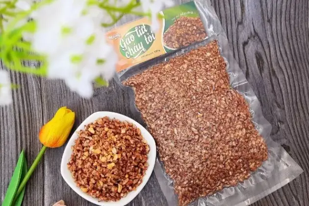 Cách Làm Gạo Lứt Cháy Tỏi Tại Nhà Thơm Ngon, Giòn Tan Cách Làm Gạo Lứt Cháy Tỏi Tại Nhà Thơm Ngon, Giòn Tan