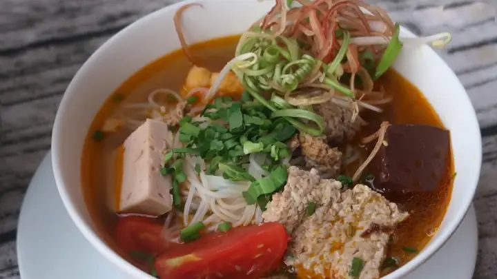 Cách Làm Bún Riêu Cua Ngon: 3 Công Thức Đa Dạng Cho Gia Đình Cách Làm Bún Riêu Cua Ngon: 3 Công Thức Đa Dạng Cho Gia Đình