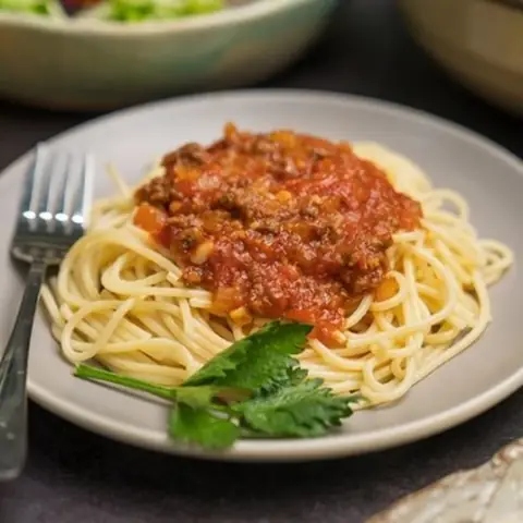 Cách Làm Sốt Spaghetti Thịt Bò Chuẩn Vị Tại Nhà Cách Làm Sốt Spaghetti Thịt Bò Chuẩn Vị Tại Nhà