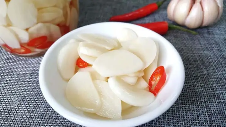 Cách Làm Tỏi Ngâm Dấm Ăn Phở Chuẩn Vị Tại Nhà Cách Làm Tỏi Ngâm Dấm Ăn Phở Chuẩn Vị Tại Nhà