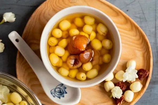 Cách Nấu Chè Hạt Sen Đường Phèn Thơm Ngon, Bổ Dưỡng Chuẩn Vị Cách Nấu Chè Hạt Sen Đường Phèn Thơm Ngon, Bổ Dưỡng Chuẩn Vị