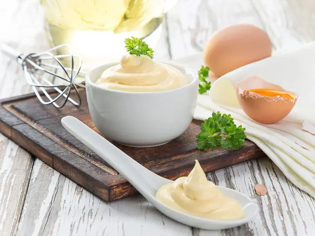 Cách Pha Loãng Sốt Mayonnaise Đơn Giản Tại Nhà
