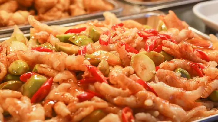 Chân Gà Sốt Thái Để Được Bao Lâu? Hướng Dẫn Bảo Quản Từ A Đến Z