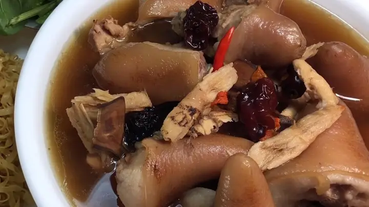 Đuôi Heo Hầm Thuốc Bắc: Công Thức Đơn Giản Cho Món Canh Bổ Dưỡng Đuôi Heo Hầm Thuốc Bắc: Công Thức Đơn Giản Cho Món Canh Bổ Dưỡng