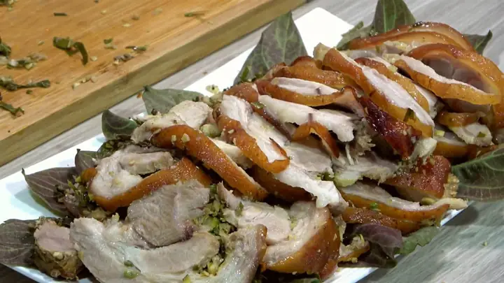 Cách Làm Giò Heo Nướng Lá Mắc Mật Thơm Ngon, Giòn Tan Tại Nhà Cách Làm Giò Heo Nướng Lá Mắc Mật Thơm Ngon, Giòn Tan Tại Nhà