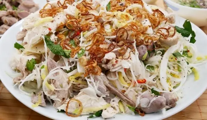 Gỏi Gà: Bí Quyết Kiểm Soát Calo & Bí Quyết Nấu Ăn Đậm Vị Từ A-z Gỏi Gà: Bí Quyết Kiểm Soát Calo & Bí Quyết Nấu Ăn Đậm Vị Từ A-z