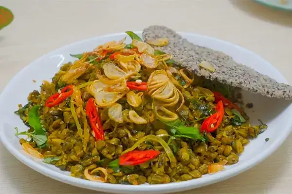 Hến Xúc Bánh Đa Huế: Hương Vị Ký Ức Đậm Đà Của Xứ Huế Hến Xúc Bánh Đa Huế: Hương Vị Ký Ức Đậm Đà Của Xứ Huế