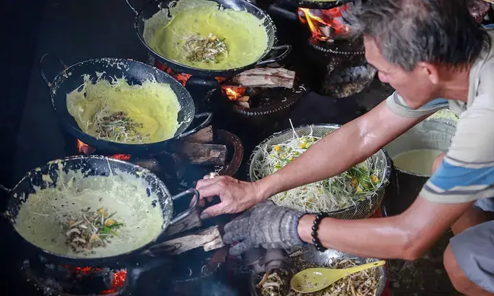 Hình Ảnh Bánh Xèo Miền Tây: Vẻ Đẹp Mộc Mạc Và Ý Nghĩa Văn Hóa Hình Ảnh Bánh Xèo Miền Tây: Vẻ Đẹp Mộc Mạc Và Ý Nghĩa Văn Hóa