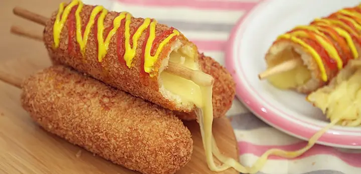 Cách Làm Hotdog Xúc Xích Phô Mai Hàn Quốc Thơm Ngon, Giòn Tan Tại Nhà Cách Làm Hotdog Xúc Xích Phô Mai Hàn Quốc Thơm Ngon, Giòn Tan Tại Nhà