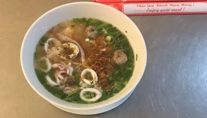 Đánh Giá Hủ Tiếu Mực Chợ Lách: Món Ăn Sáng Đậm Chất Nông Thôn Có Đáng Thử? Đánh Giá Hủ Tiếu Mực Chợ Lách: Món Ăn Sáng Đậm Chất Nông Thôn Có Đáng Thử?