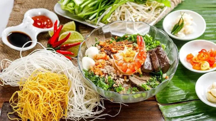 Cách Làm Hủ Tiếu Nam Vang Ngon Chuẩn Vị: Từ Nước Dùng Đến Thịt Bò Cách Làm Hủ Tiếu Nam Vang Ngon Chuẩn Vị: Từ Nước Dùng Đến Thịt Bò