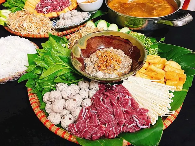 Lẩu Cua Đồng Bắp Bò: Món Ngon Đậm Đà Từ Miền Tây Lẩu Cua Đồng Bắp Bò: Món Ngon Đậm Đà Từ Miền Tây
