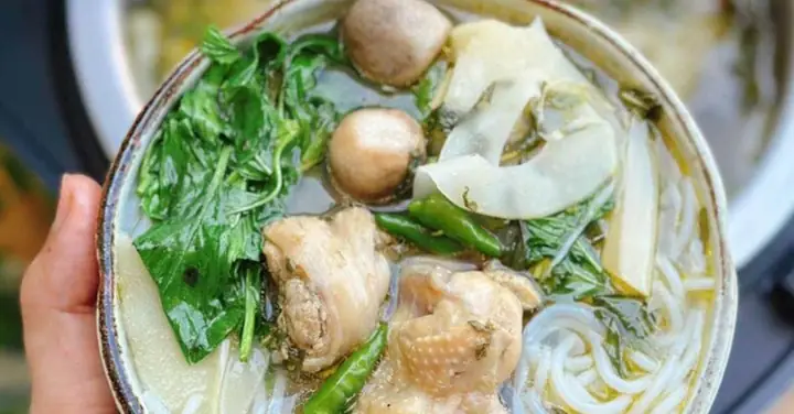 Cách Nấu Lẩu Gà Lá É Ngon Chuẩn Vị: Hướng Dẫn Từ A Đến Z Cách Nấu Lẩu Gà Lá É Ngon Chuẩn Vị: Hướng Dẫn Từ A Đến Z