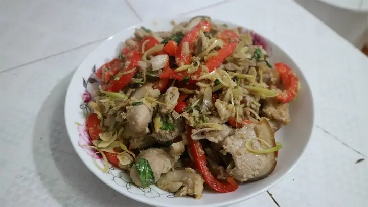 Công Thức Lợn Mán Xào Sả Ớt Và Xào Lá Mắc Mật Dễ Làm, Thơm Ngon