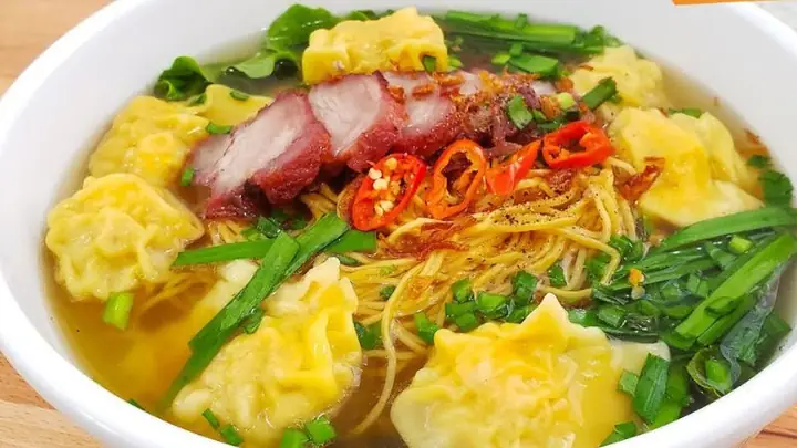 Mì Hoành Thánh Của Người Hoa Là Gì? Nguồn Gốc & Cách Làm Chi Tiết Mì Hoành Thánh Của Người Hoa Là Gì? Nguồn Gốc & Cách Làm Chi Tiết