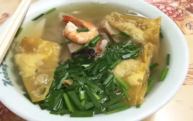 Đánh Giá Toàn Diện Mỳ Vằn Thắn Hoàng Mập: Hương Vị Thanh Đạm Đặc Trưng Của Cố Đô Huế