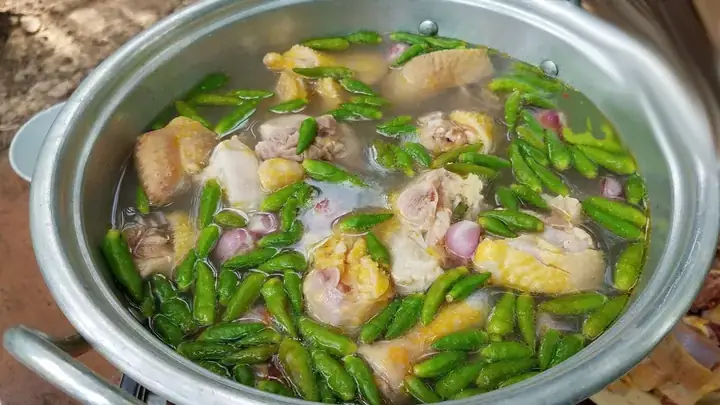 Hướng Dẫn Chi Tiết Nguyên Liệu Nấu Lẩu Gà Ớt Hiểm Chuẩn Vị Miền Tây Hướng Dẫn Chi Tiết Nguyên Liệu Nấu Lẩu Gà Ớt Hiểm Chuẩn Vị Miền Tây