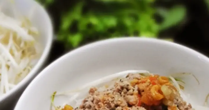 Phở Khô Gia Lai Hồng: Đánh Giá Chi Tiết Món Ăn Độc Đáo Phố Núi Phở Khô Gia Lai Hồng: Đánh Giá Chi Tiết Món Ăn Độc Đáo Phố Núi