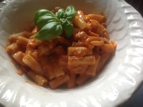 Cách Nấu Pasta Cá Hồi Hun Khói Sốt Cà Chua Kem Cách Nấu Pasta Cá Hồi Hun Khói Sốt Cà Chua Kem