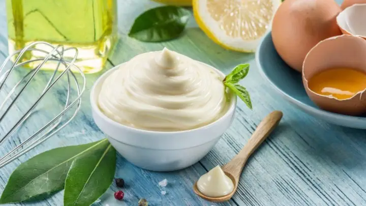 Sốt Mayonnaise Làm Từ Gì? Công Thức & Bí Quyết Từ A-z