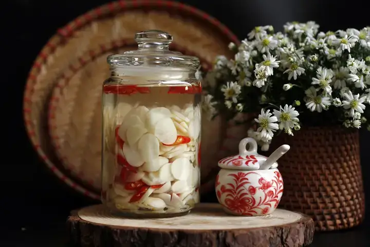 Tỏi Ngâm Giấm Để Được Bao Lâu? Bí Quyết Bảo Quản An Toàn Tỏi Ngâm Giấm Để Được Bao Lâu? Bí Quyết Bảo Quản An Toàn