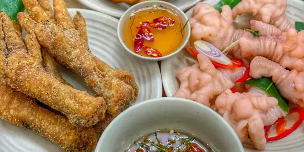 Tú Gà Chân Gà Rang Muối: Trải Nghiệm Món Ăn Đậm Đà Ở Văn Cao Tú Gà Chân Gà Rang Muối: Trải Nghiệm Món Ăn Đậm Đà Ở Văn Cao
