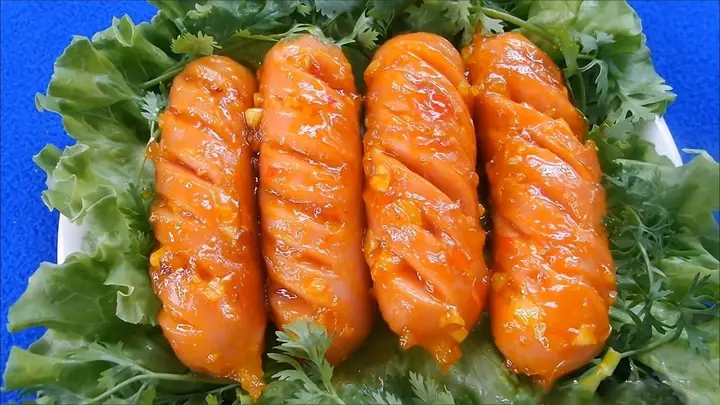 Cách Làm Xúc Xích Xào Chua Ngọt Thơm Ngon, Dễ Làm Tại Nhà Cách Làm Xúc Xích Xào Chua Ngọt Thơm Ngon, Dễ Làm Tại Nhà