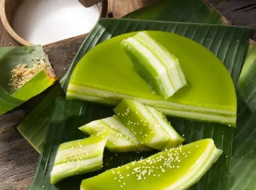 Cách Làm Bánh Đậu Xanh Lá Dứa Chuẩn Vị Miền Tây