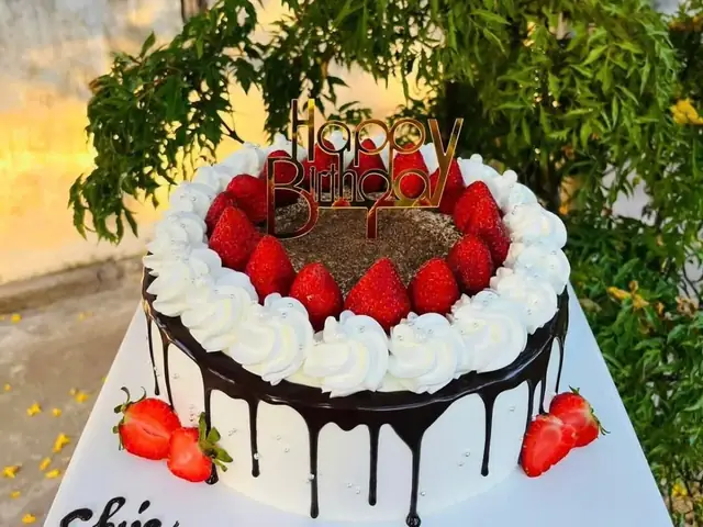 Bánh Kem Socola Dâu Tây: Tuyệt Phẩm Ngọt Ngào Và Top Địa Chỉ Uy Tín Tại Tp.hcm Bánh Kem Socola Dâu Tây: Tuyệt Phẩm Ngọt Ngào Và Top Địa Chỉ Uy Tín Tại Tp.hcm