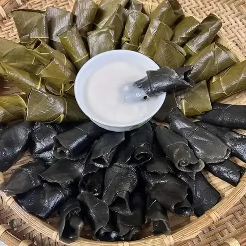 Bánh Lá Mơ Miền Tây Bánh Lá Mơ Miền Tây