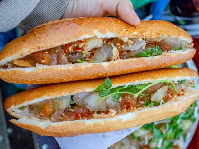 Bánh Mì Bột Lọc Đà Nẵng: Review Chi Tiết Món Quà Vặt "gây Nghiện" Nhất Phố Biển