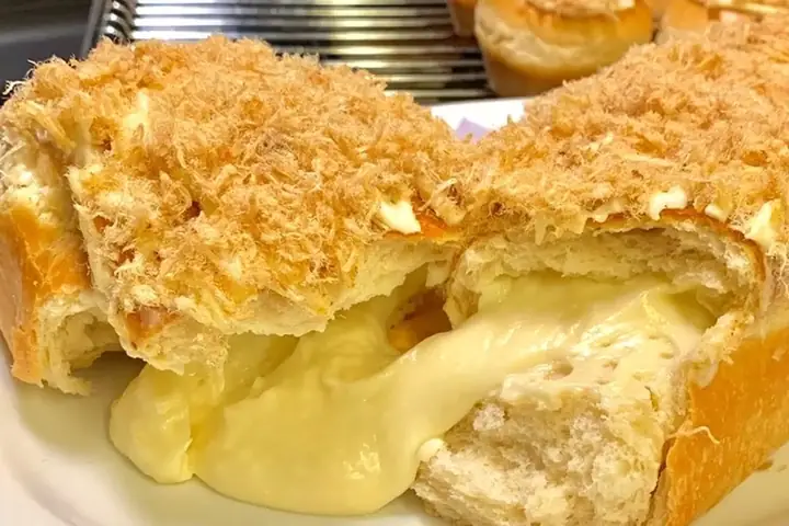 Cách Làm Bánh Mì Sốt Phô Mai Tan Chảy Béo Ngậy Chuẩn Vị Tại Nhà Cách Làm Bánh Mì Sốt Phô Mai Tan Chảy Béo Ngậy Chuẩn Vị Tại Nhà