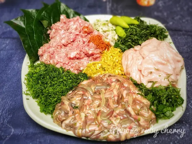 Hướng Dẫn Cách Chế Biến Món Rươi Thơm Ngon Chuẩn Vị Tại Nhà Hướng Dẫn Cách Chế Biến Món Rươi Thơm Ngon Chuẩn Vị Tại Nhà