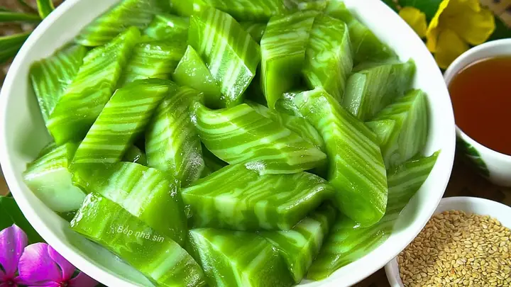 Cách Làm Bánh Đúc Ngọt Lá Dứa Dai Giòn Chuẩn Vị Miền Tây