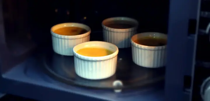 Cách Làm Bánh Flan Bằng Bếp Ga Mịn Mượt Không Bị Rỗ Tại Nhà Cách Làm Bánh Flan Bằng Bếp Ga Mịn Mượt Không Bị Rỗ Tại Nhà