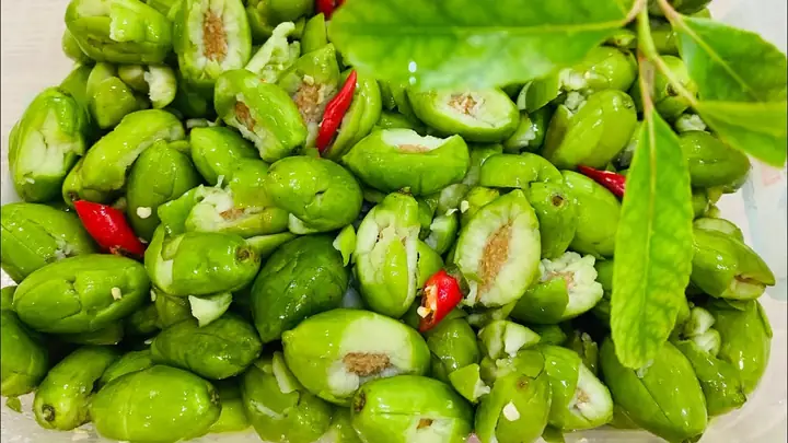 Bí Quyết Cách Làm Cà Na Ngâm Mắm Đường Giòn Ngon Chuẩn Vị Miền Tây