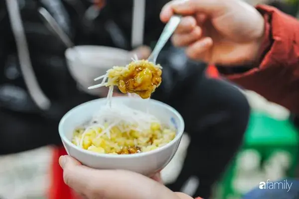 Ăn Quà Chiều Hà Nội: Hành Trình Khám Phá Ẩm Thực Tinh Hoa Đất Kinh Kỳ