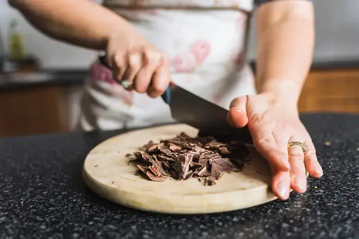 Ganache Phủ Bánh Hoàn Hảo: Công Thức Từ A-z Và Bí Quyết Không Thể Bỏ Lỡ Ganache Phủ Bánh Hoàn Hảo: Công Thức Từ A-z Và Bí Quyết Không Thể Bỏ Lỡ