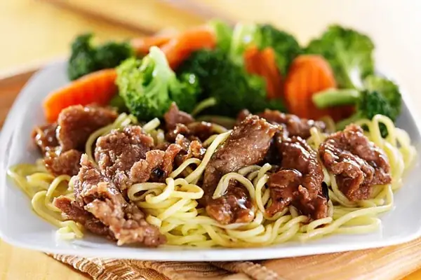 Cách Làm Mì Xào Bò Ngon Chuẩn Vị Tại Gia Như Ngoài Hàng