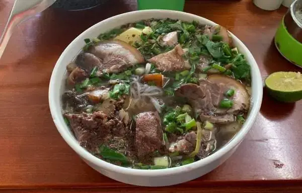 Cách Nấu Nước Dùng Bún Chó Chuẩn Vị Đậm Đà Tại Nhà Cách Nấu Nước Dùng Bún Chó Chuẩn Vị Đậm Đà Tại Nhà